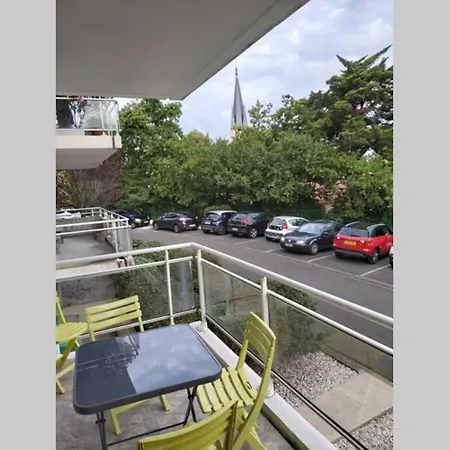דירה T2/terrasse/parking/a 5min De La